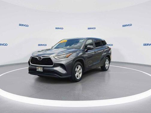 Magnetic Gray Metallic 2023 Toyota Highlander LE