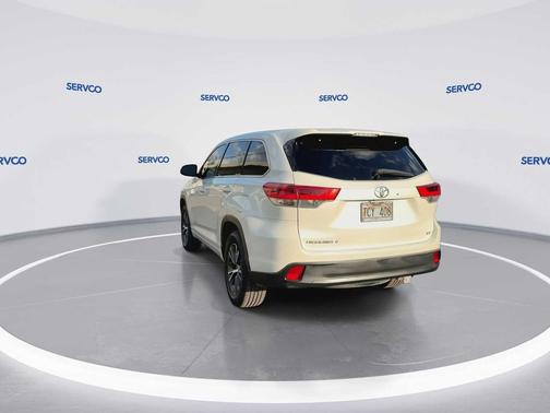 2017 Toyota Highlander LE