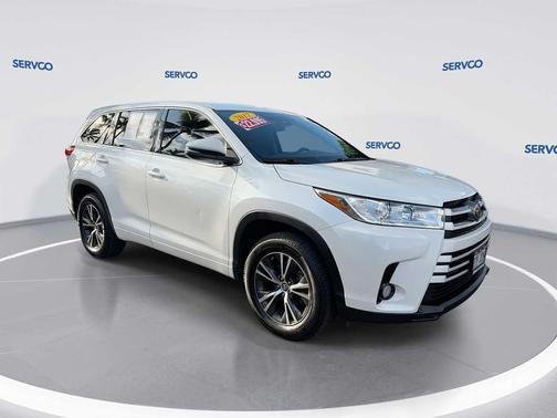 2017 Toyota Highlander LE
