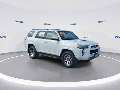 040 SUPER WHITE 2019 Toyota 4Runner TRD Off Road