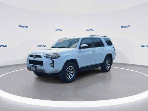040 SUPER WHITE 2019 Toyota 4Runner TRD Off Road
