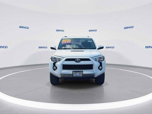 040 SUPER WHITE 2019 Toyota 4Runner TRD Off Road