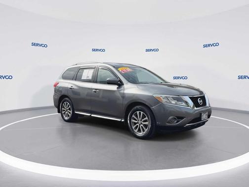 2016 Nissan Pathfinder SV