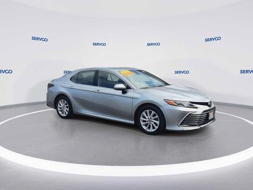 Celestial Silver Metallic 2022 Toyota Camry LE