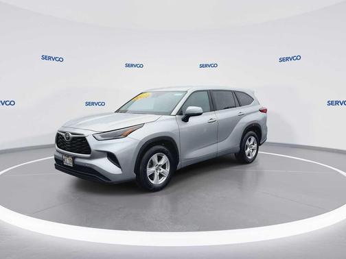 2023 Toyota Highlander LE