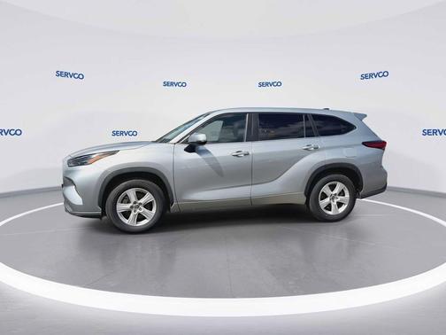 Celestial Silver Metallic 2023 Toyota Highlander LE