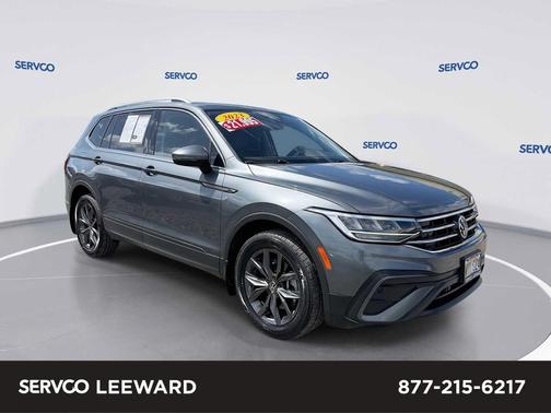Platinum Gray Metallic 2023 Volkswagen Tiguan 2.0T SE
