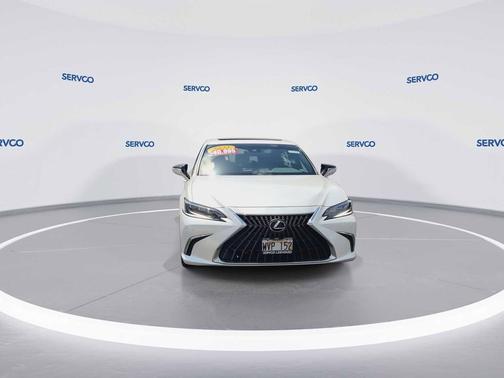 Eminent White Pearl 2022 Lexus ES 350 Luxury