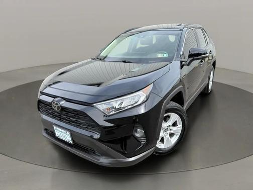 Midnight Black Metallic 2019 Toyota RAV4 XLE
