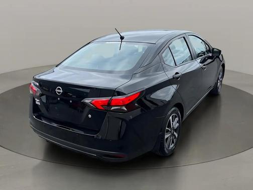 Super Black 2024 Nissan Versa 1.6 S