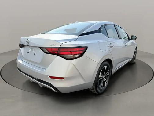 Brilliant Silver Metallic 2022 Nissan Sentra SV