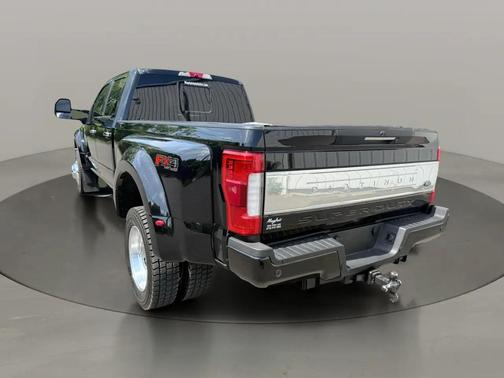 Shadow Black 2018 Ford F-450 Platinum