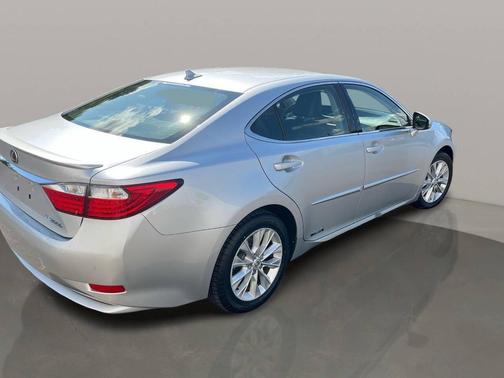 2013 Lexus ES 300h Base