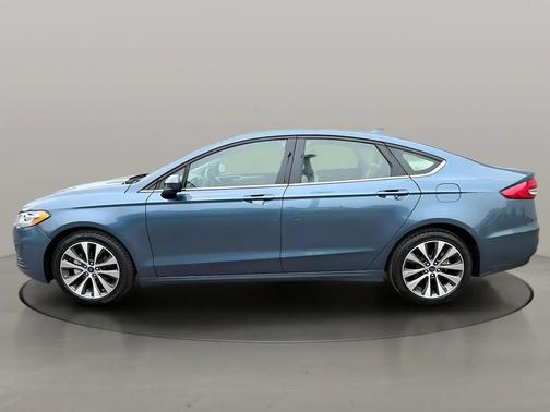 Blue 2019 Ford Fusion SE