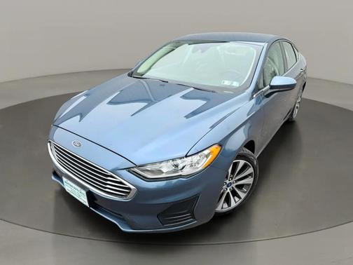 Blue 2019 Ford Fusion SE