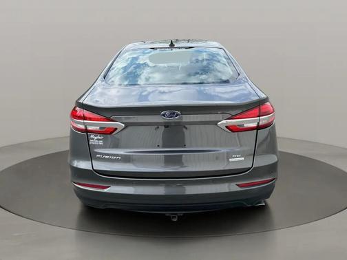 Magnetic Metallic 2019 Ford Fusion SE