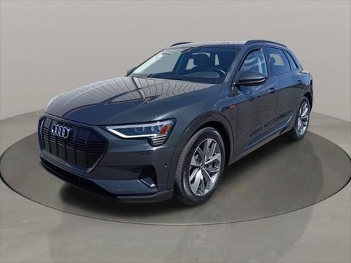 2021 Audi e-tron Premium Plus