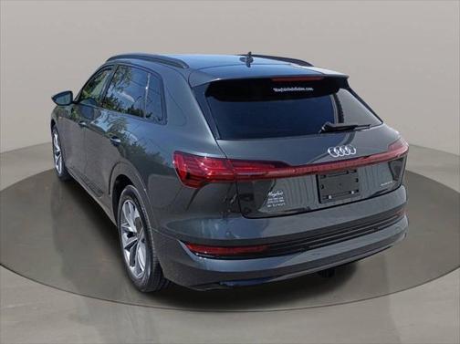 2021 Audi e-tron Premium Plus