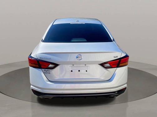 2021 Nissan Altima SR FWD