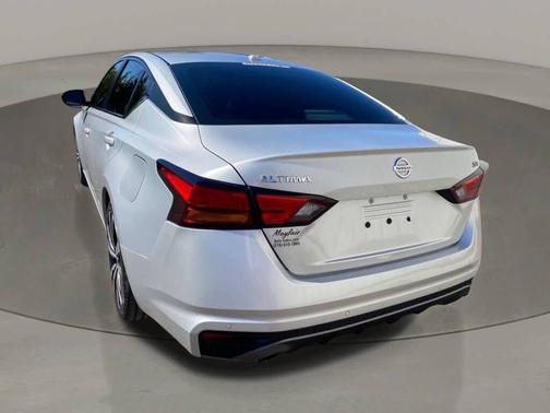 2021 Nissan Altima SR FWD