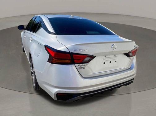 2021 Nissan Altima SR FWD