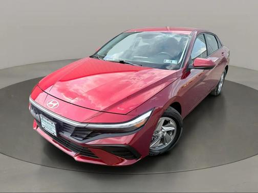 Ultimate Red 2025 Hyundai ELANTRA SE