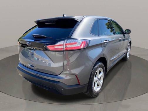 2021 Ford Edge SE