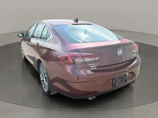 2018 Buick Regal Sportback Essence