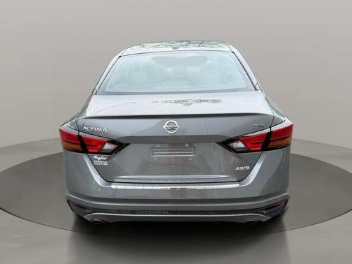 Gun Metallic 2019 Nissan Altima 2.5 SR