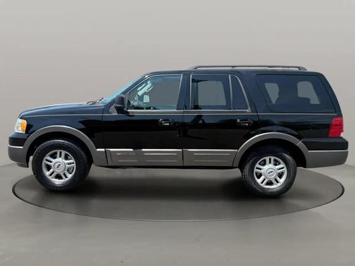 Matte Black 2005 Ford Expedition Special Service Package