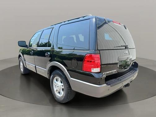 Matte Black 2005 Ford Expedition Special Service Package