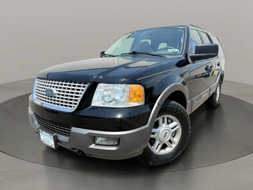 Matte Black 2005 Ford Expedition Special Service Package