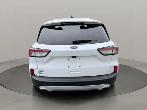 White 2021 Ford Escape SE