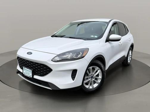 White 2021 Ford Escape SE