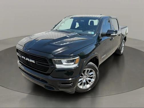 Diamond Black Crystal Pearl Coat 2022 RAM 1500 Laramie