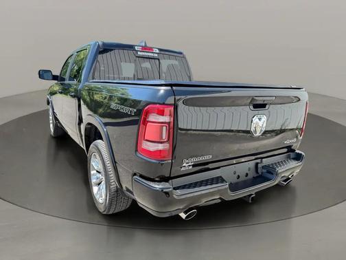 Diamond Black Crystal Pearl Coat 2022 RAM 1500 Laramie