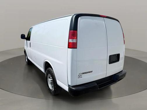 Summit White 2021 Chevrolet Express 2500 LT