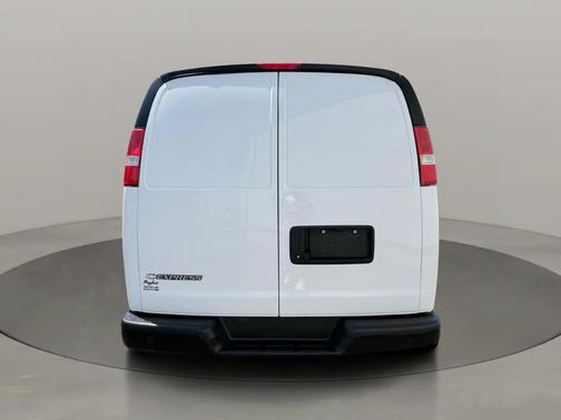 Summit White 2021 Chevrolet Express 2500 LT