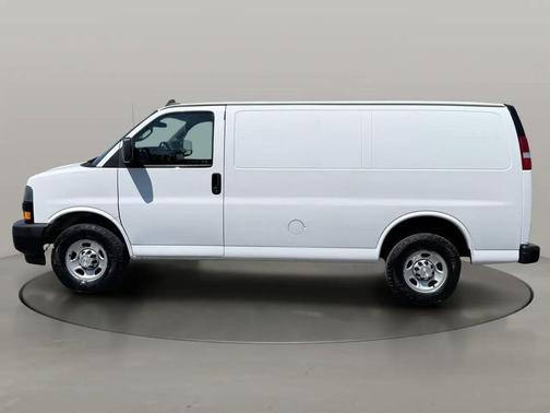 Summit White 2021 Chevrolet Express 2500 LT