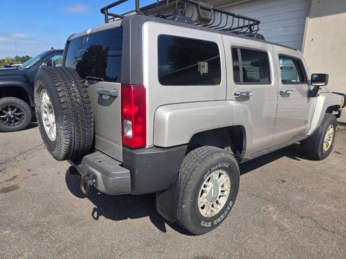 2007 Hummer H3 Base