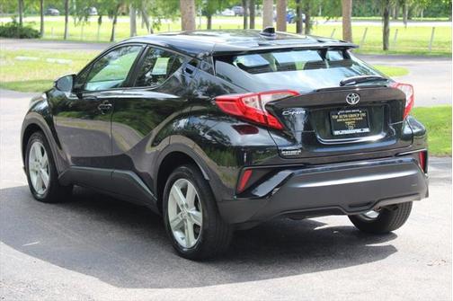 2022 Toyota C-HR XLE