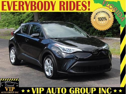2022 Toyota C-HR XLE