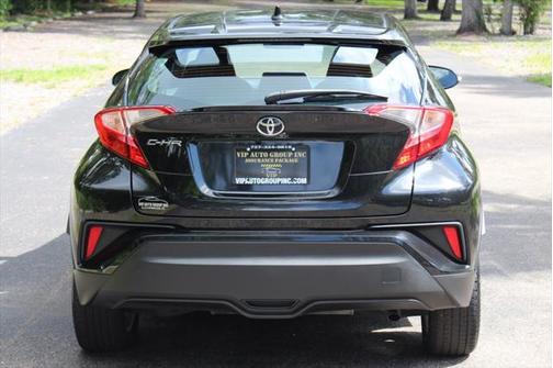 2022 Toyota C-HR XLE