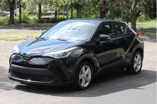 2022 Toyota C-HR XLE