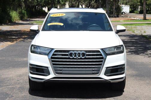 2019 Audi Q7 45 Premium Plus