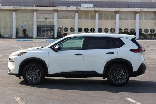 2022 Nissan Rogue S