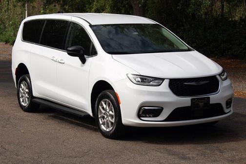 White 2024 Chrysler Pacifica Touring L