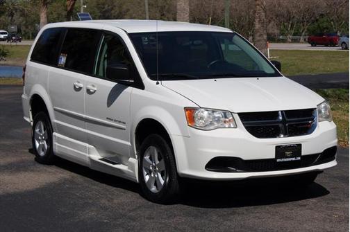Whi 2013 Dodge Grand Caravan SE