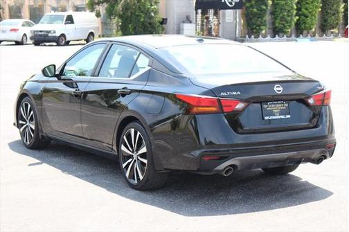 2020 Nissan Altima SR