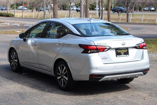 2021 Nissan Versa 1.6 SV